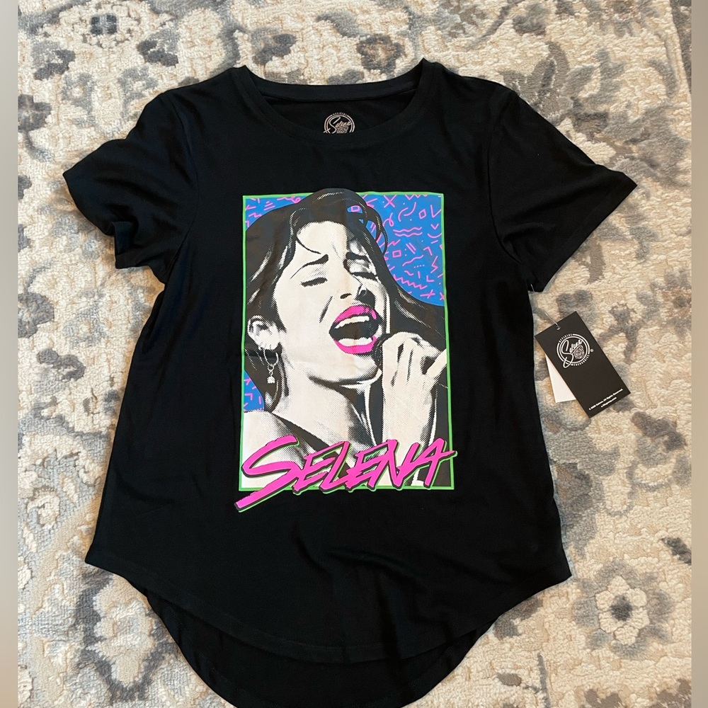 NWT Official Selena Merchandise colorful graphic T-shirt size M